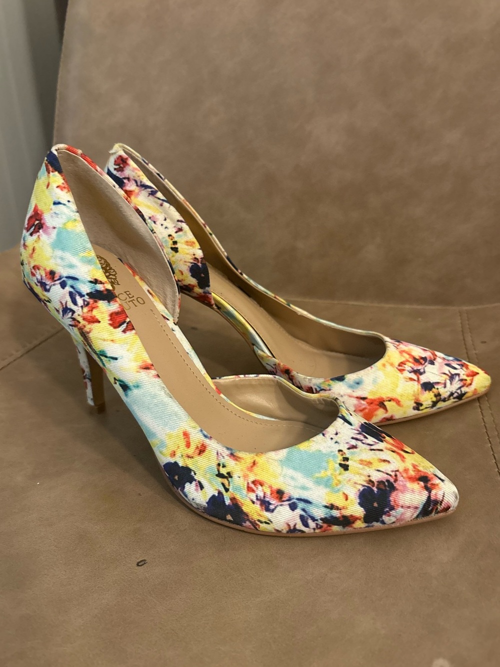 Vince Camuto colorful teal pointed toe shoes heels size 7